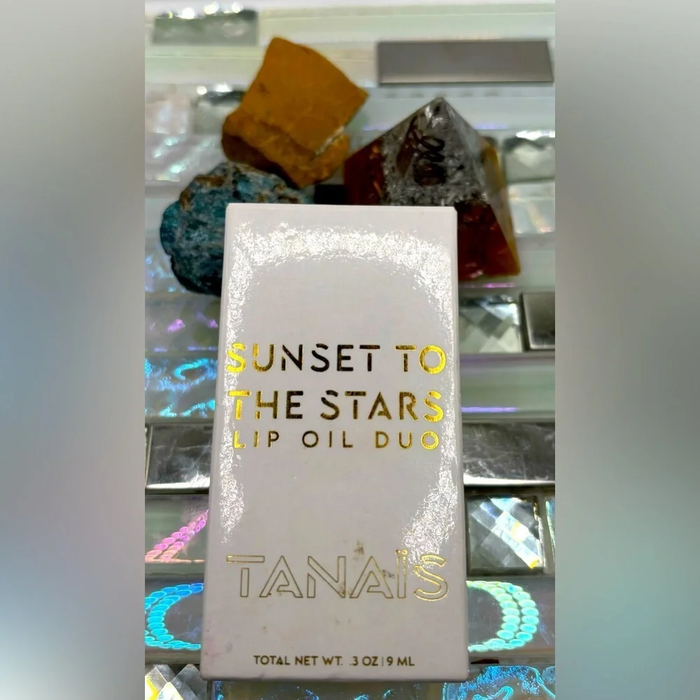 Lip Gloss
LIP OIL DUO
Sephora Tanais โSUNSET TO STARS
Brand New - Picture 6 of 10